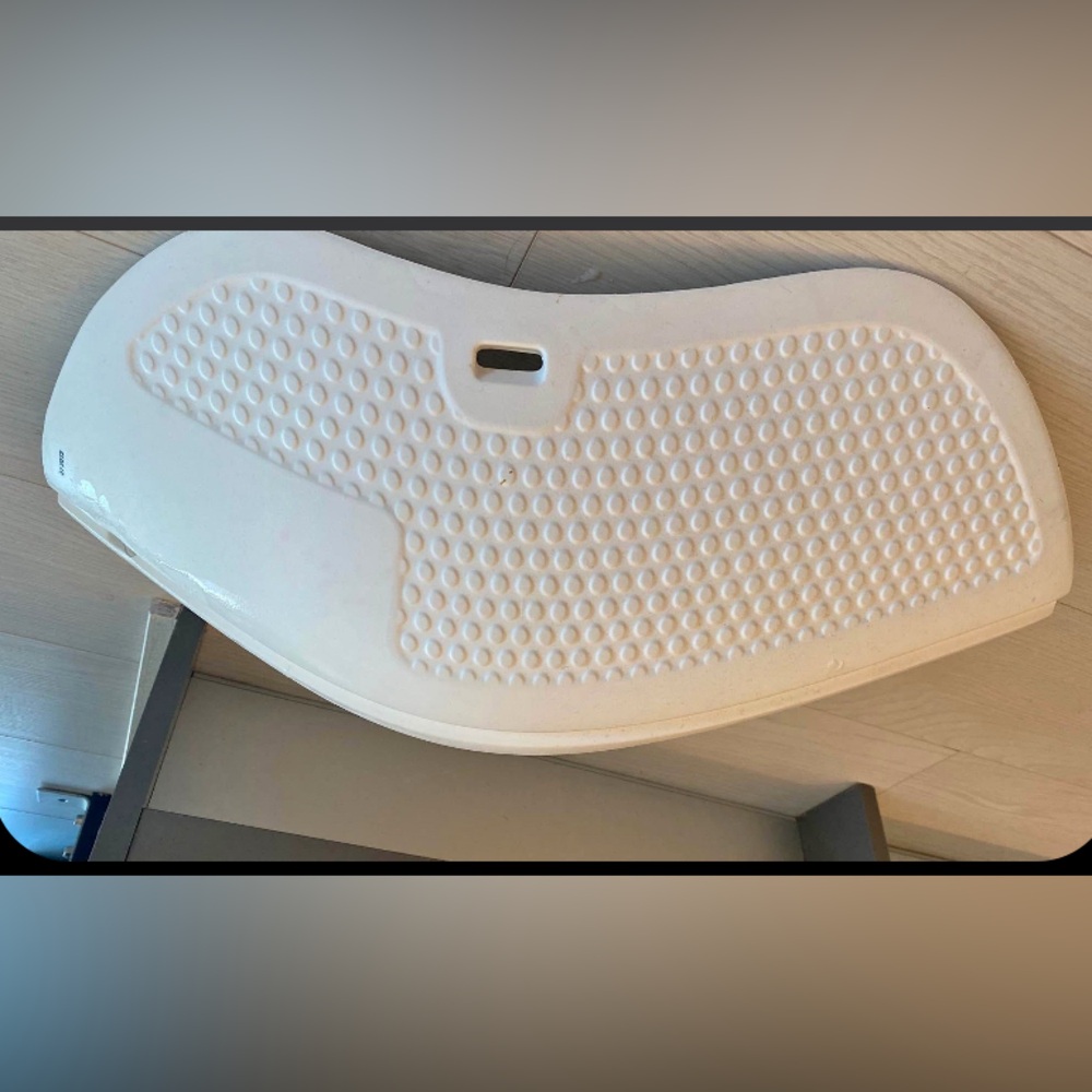 Puj flexible infant bath insert